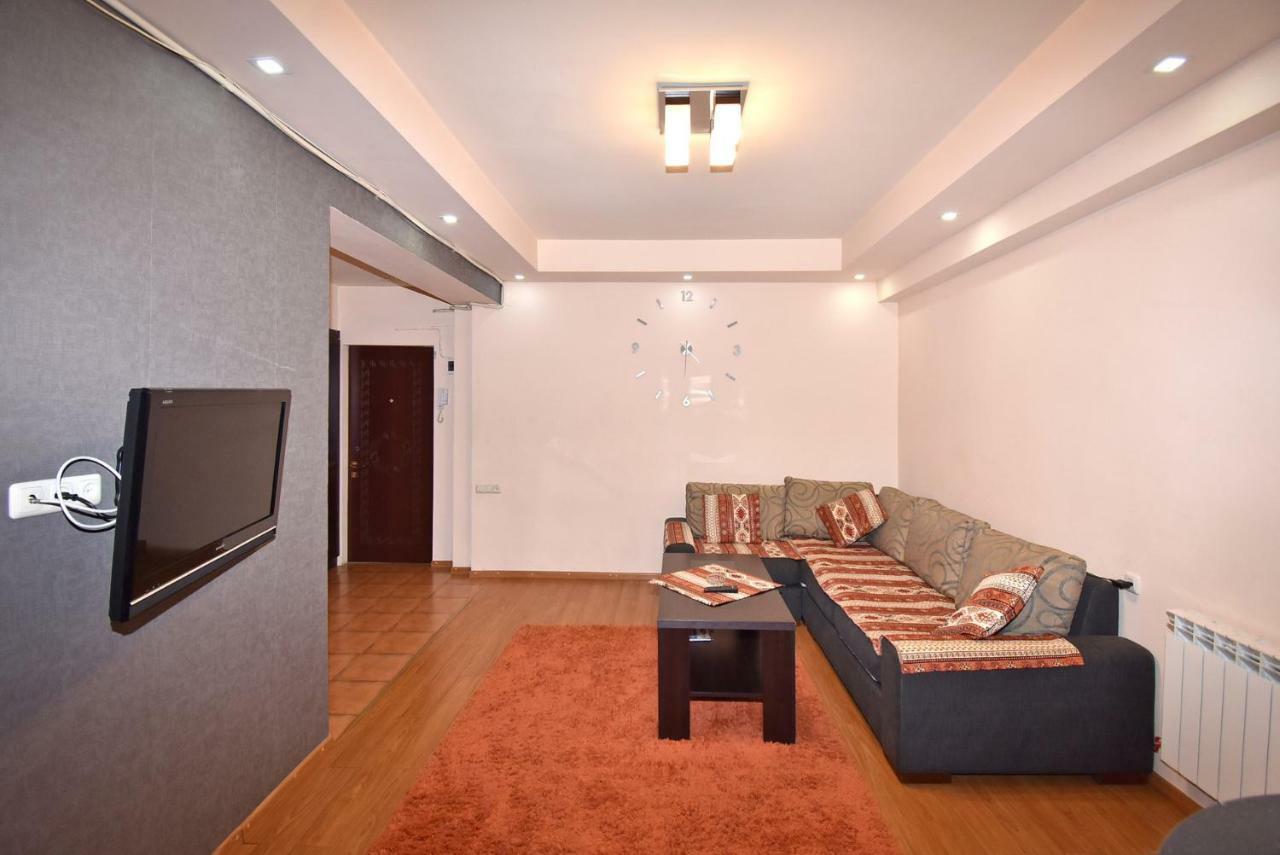 Apartments In Center Of Yerevan,Koghbatsi 1A Street מראה חיצוני תמונה